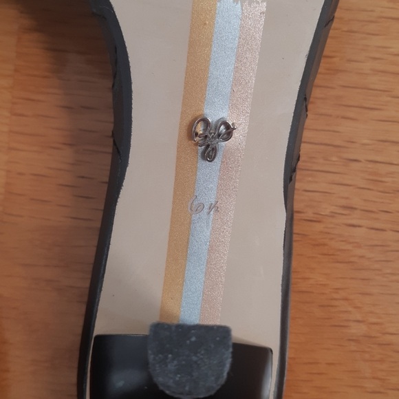 Sandal - Picture 4 of 4